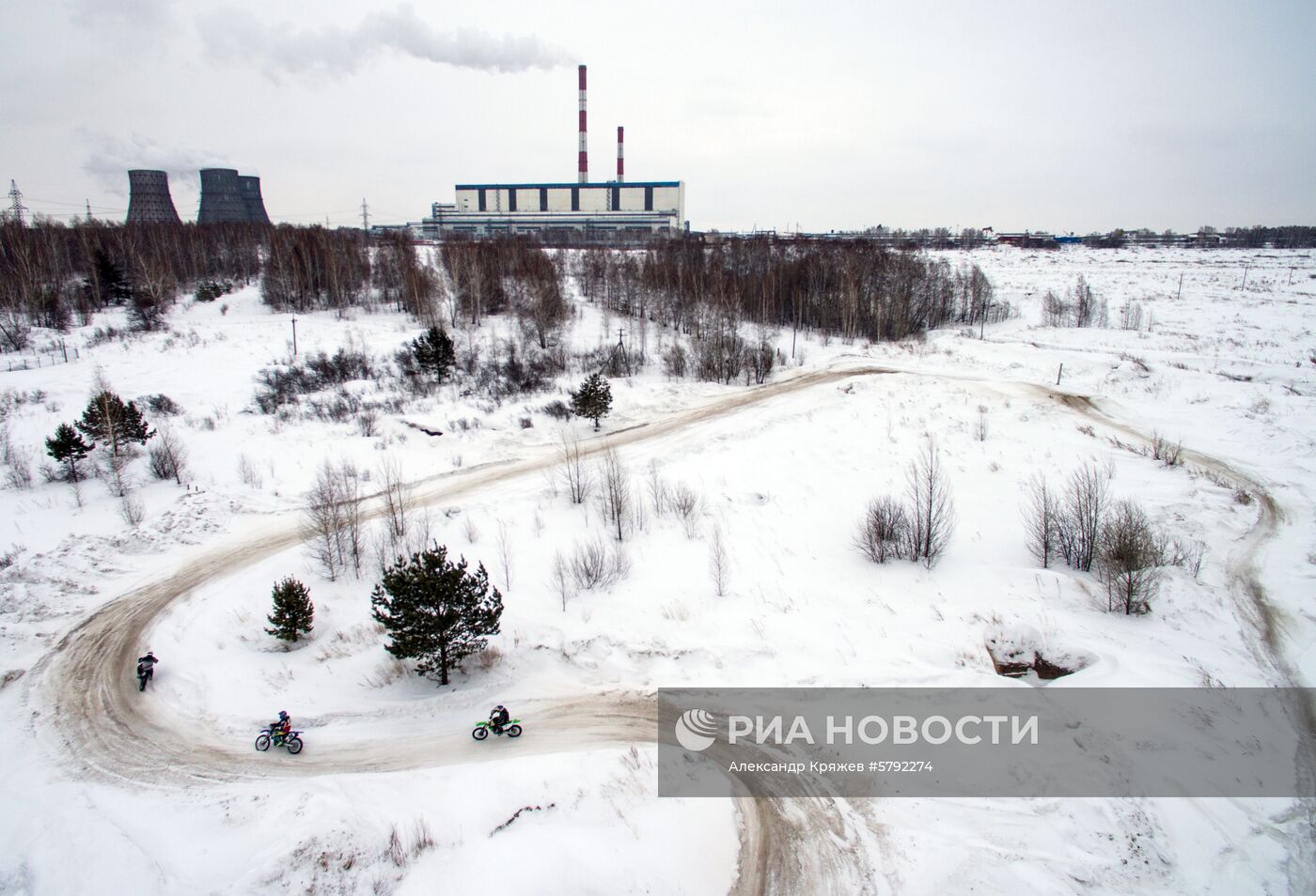 Тренировка по мотокроссу на трассе "Солнечная" в Новосибирске