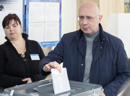 Парламентские выборы и референдум в Молдавии