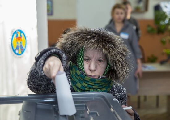 Парламентские выборы и референдум в Молдавии