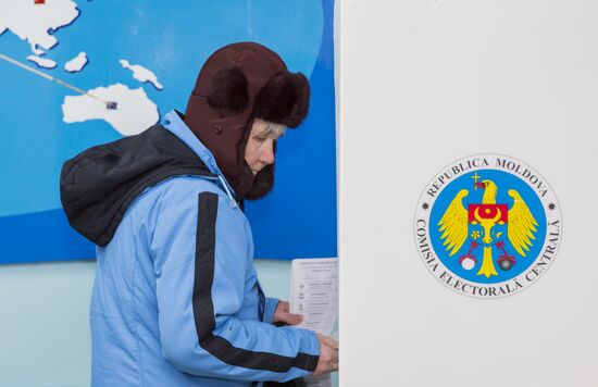 Парламентские выборы и референдум в Молдавии