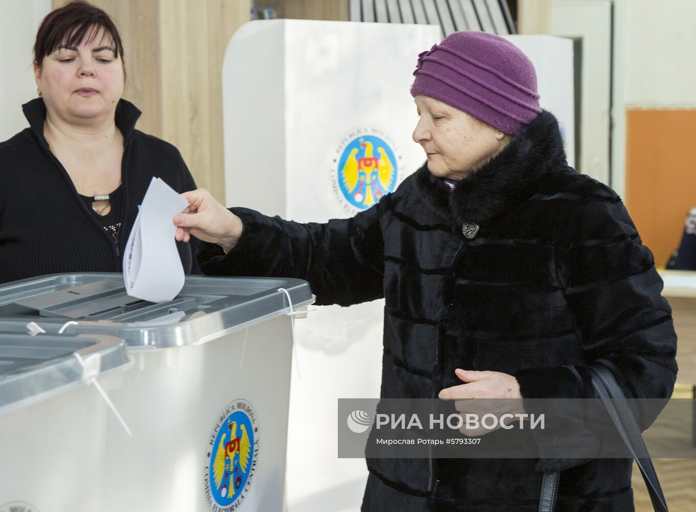 Парламентские выборы и референдум в Молдавии