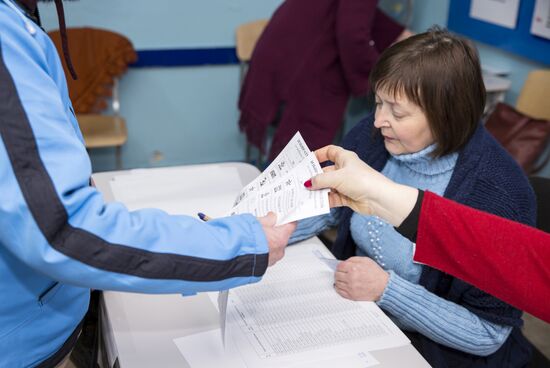 Парламентские выборы и референдум в Молдавии