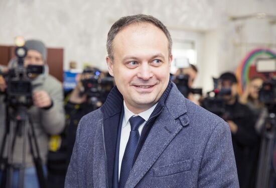 Парламентские выборы и референдум в Молдавии