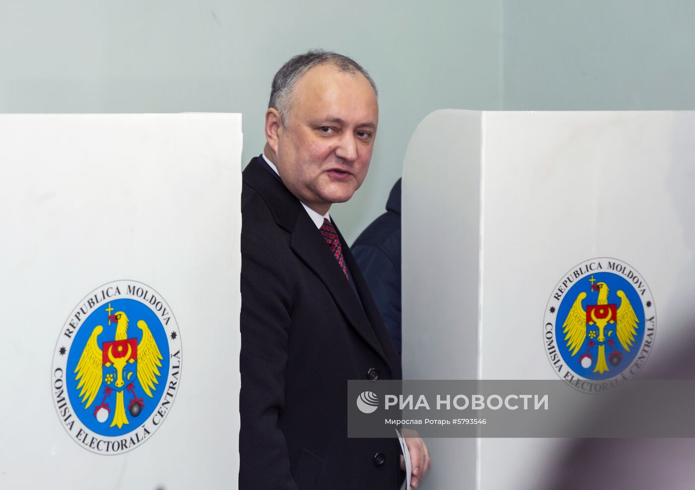 Парламентские выборы и референдум в Молдавии