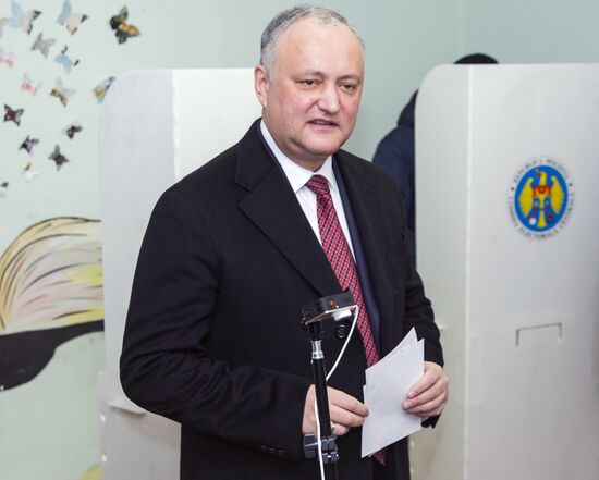 Парламентские выборы и референдум в Молдавии