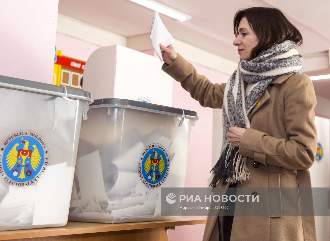 Парламентские выборы и референдум в Молдавии