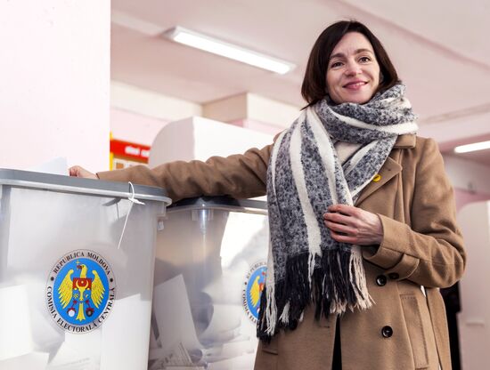 Парламентские выборы и референдум в Молдавии