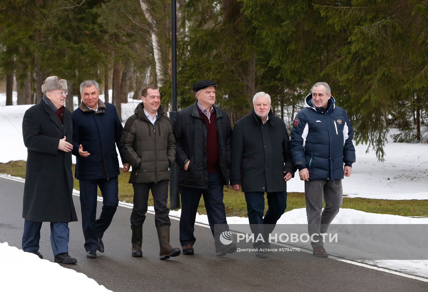 Премьер-министр РФ Д. Медведев встретился с руководством Госдумы РФ и лидерами фракций