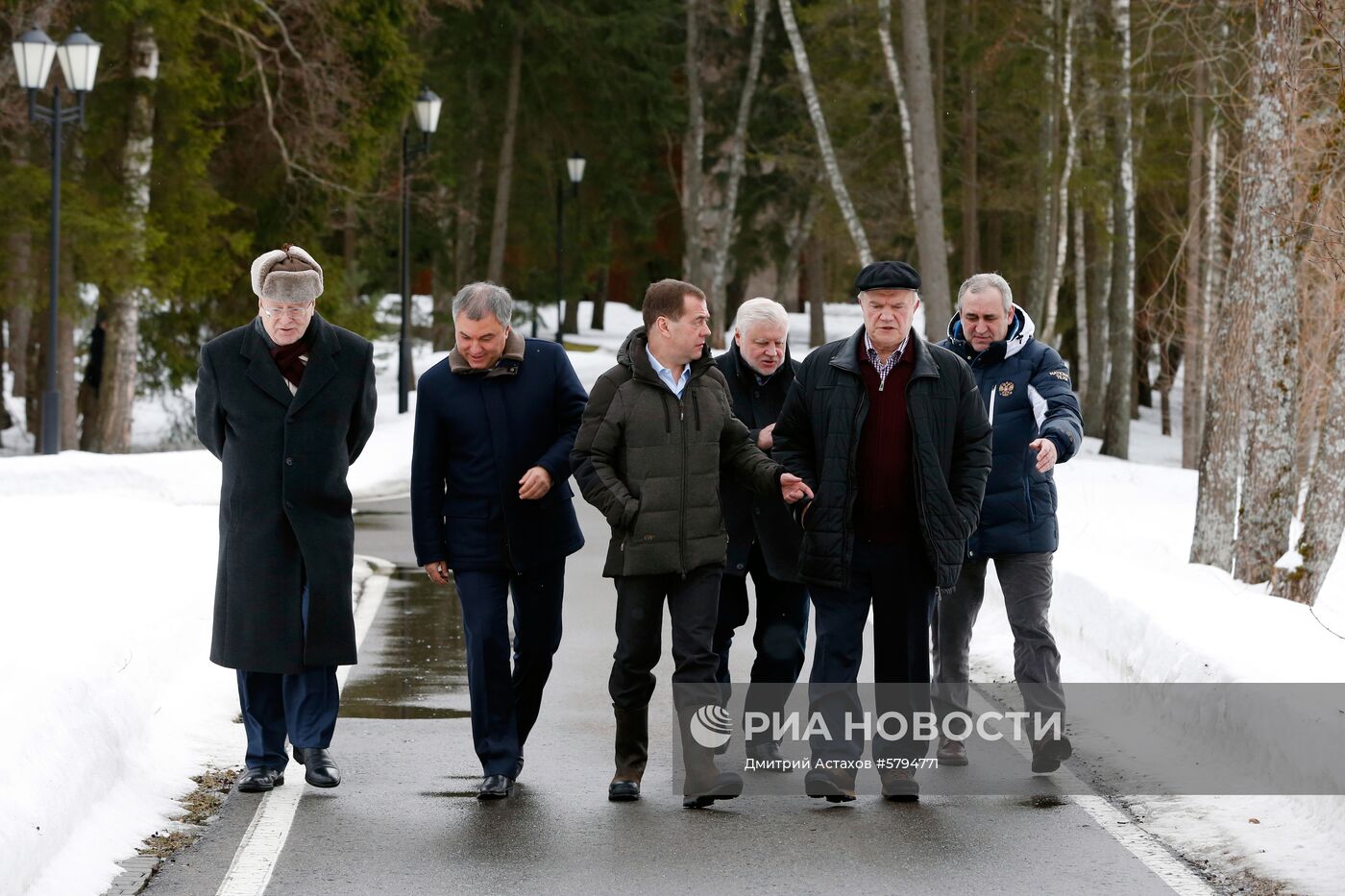 Премьер-министр РФ Д. Медведев встретился с руководством Госдумы РФ и лидерами фракций