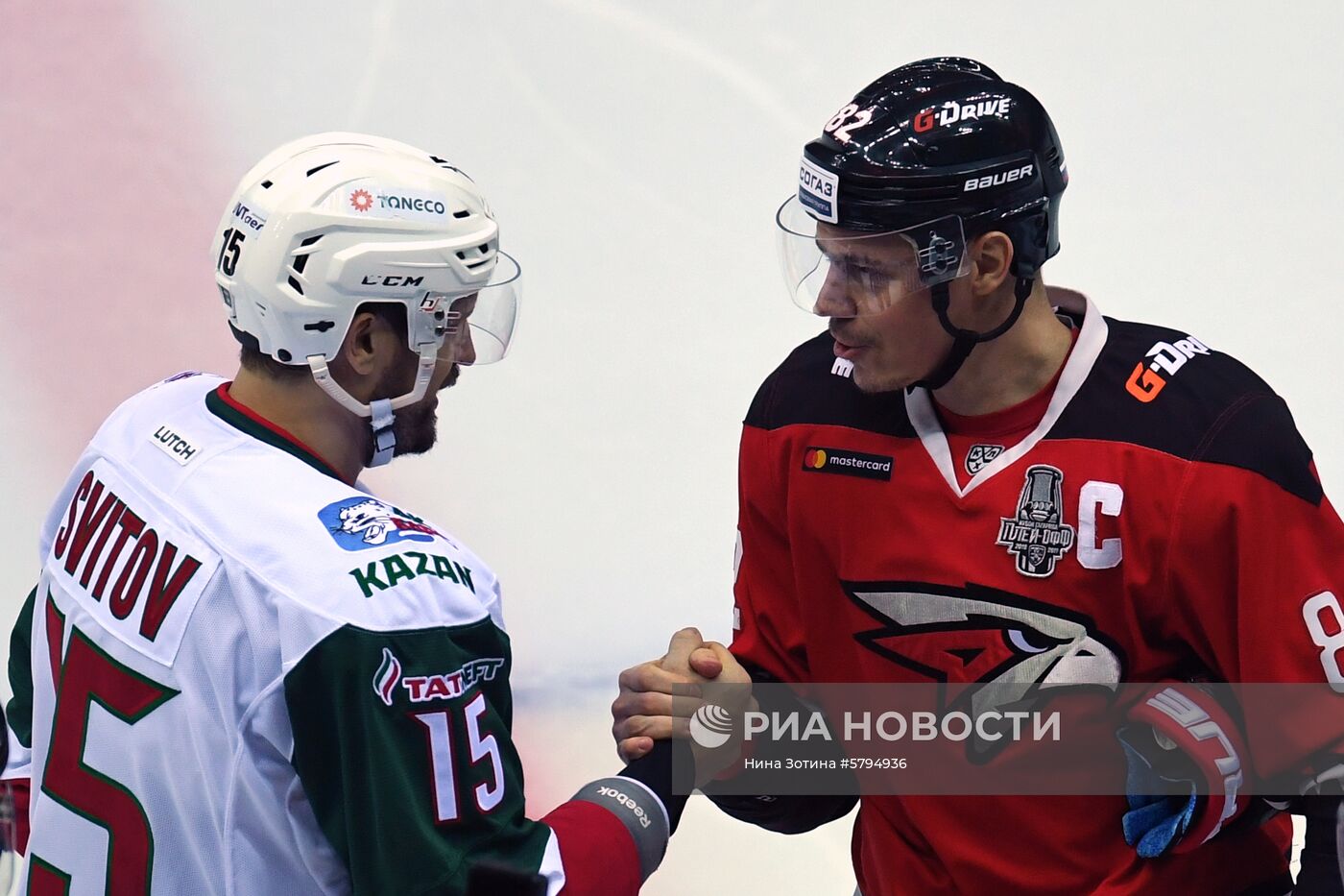 Хоккей. КХЛ. Матч "Авангард" - "Ак Барс"