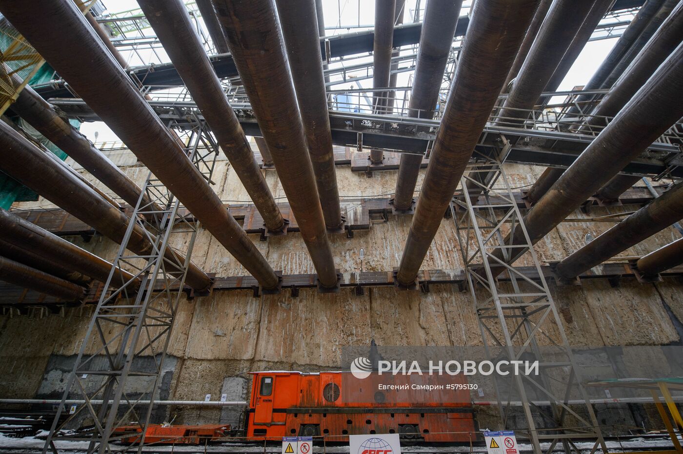 Строительство станции "Аминьевское шоссе" Большой кольцевой линии метро