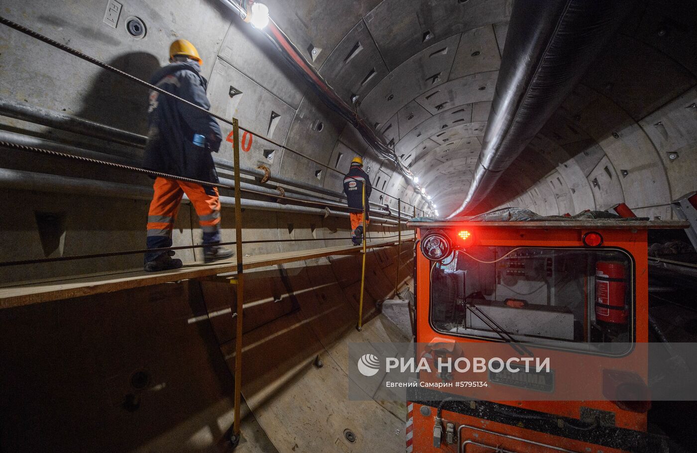 Строительство станции "Аминьевское шоссе" Большой кольцевой линии метро