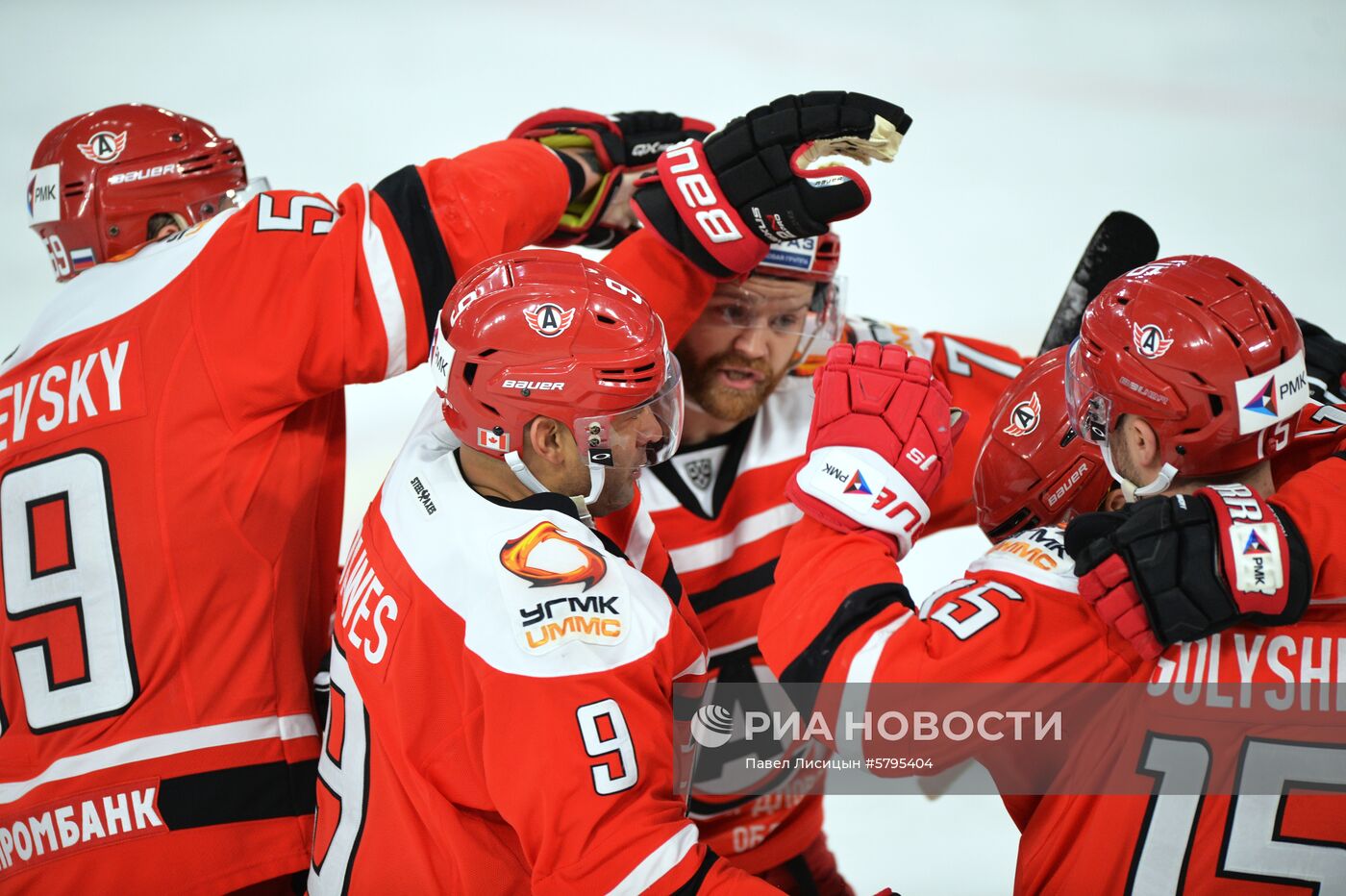 Хоккей. КХЛ. Матч "Автомобилист" - "Трактор"