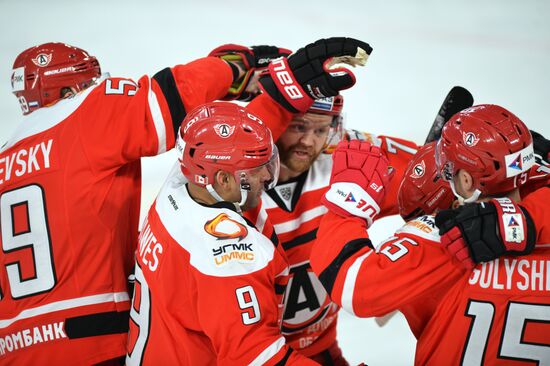 Хоккей. КХЛ. Матч "Автомобилист" - "Трактор"