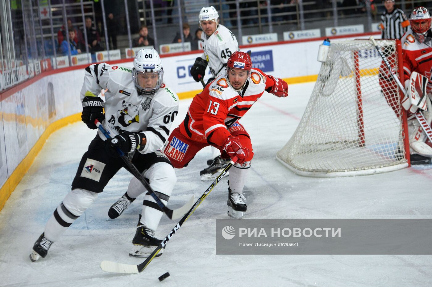 Хоккей. КХЛ. Матч "Автомобилист" - "Трактор"