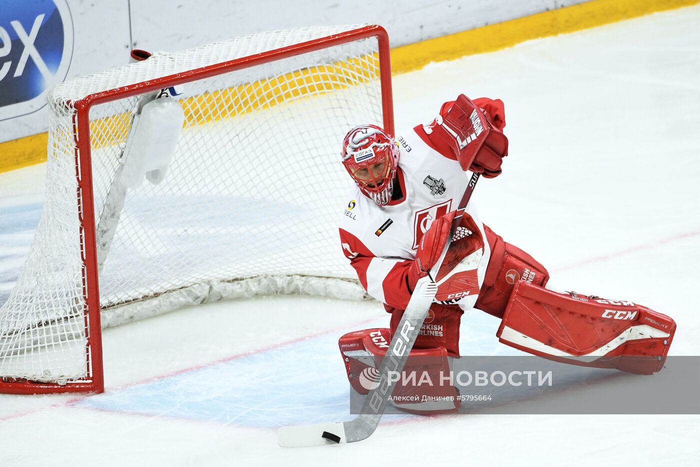 Хоккей. КХЛ. Матч СКА - "Спартак"