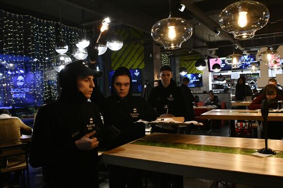 Официальное открытие ресторана Black Star Burger в Краснодаре