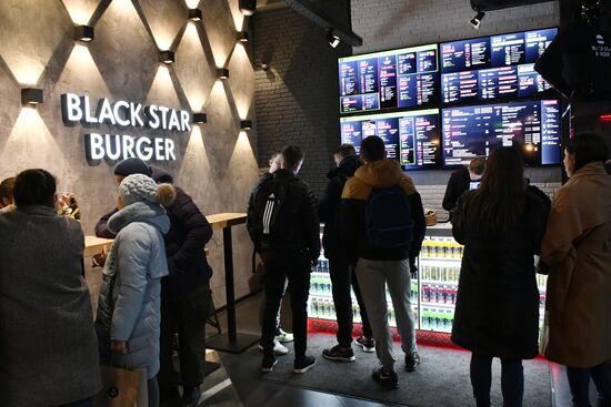 Официальное открытие ресторана Black Star Burger в Краснодаре