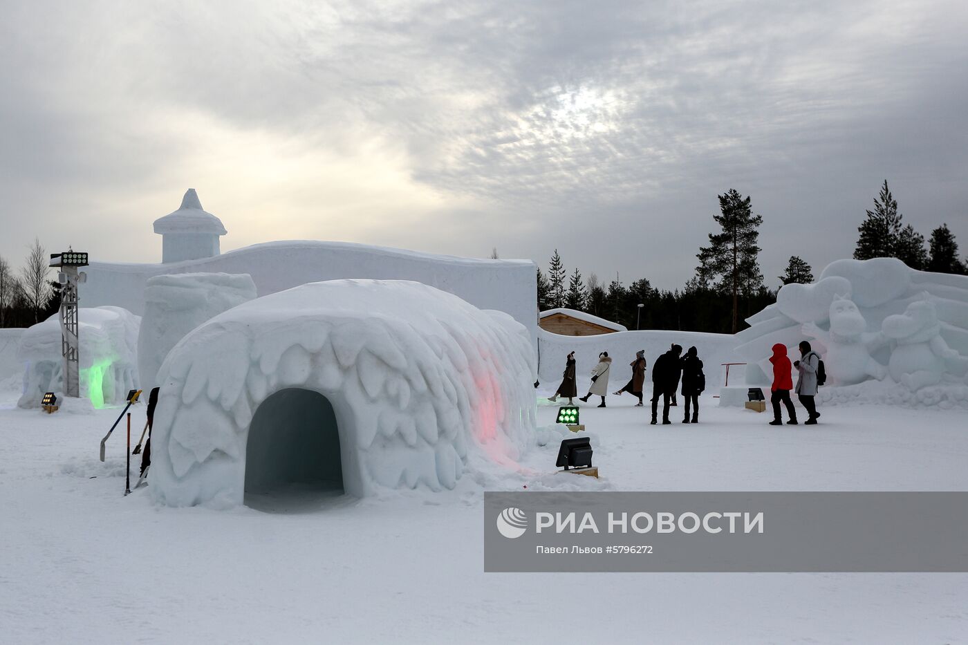 Деревня Санта-Клауса в Рованиеми