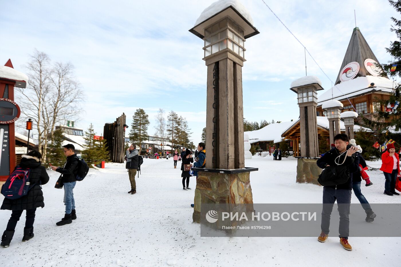 Деревня Санта-Клауса в Рованиеми