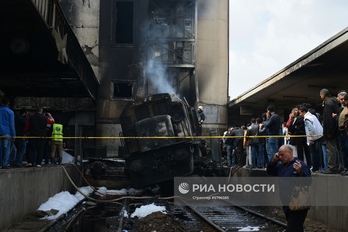 Последствия пожара на центральном вокзале Каира