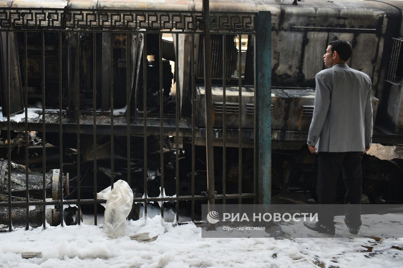 Последствия пожара на центральном вокзале Каира