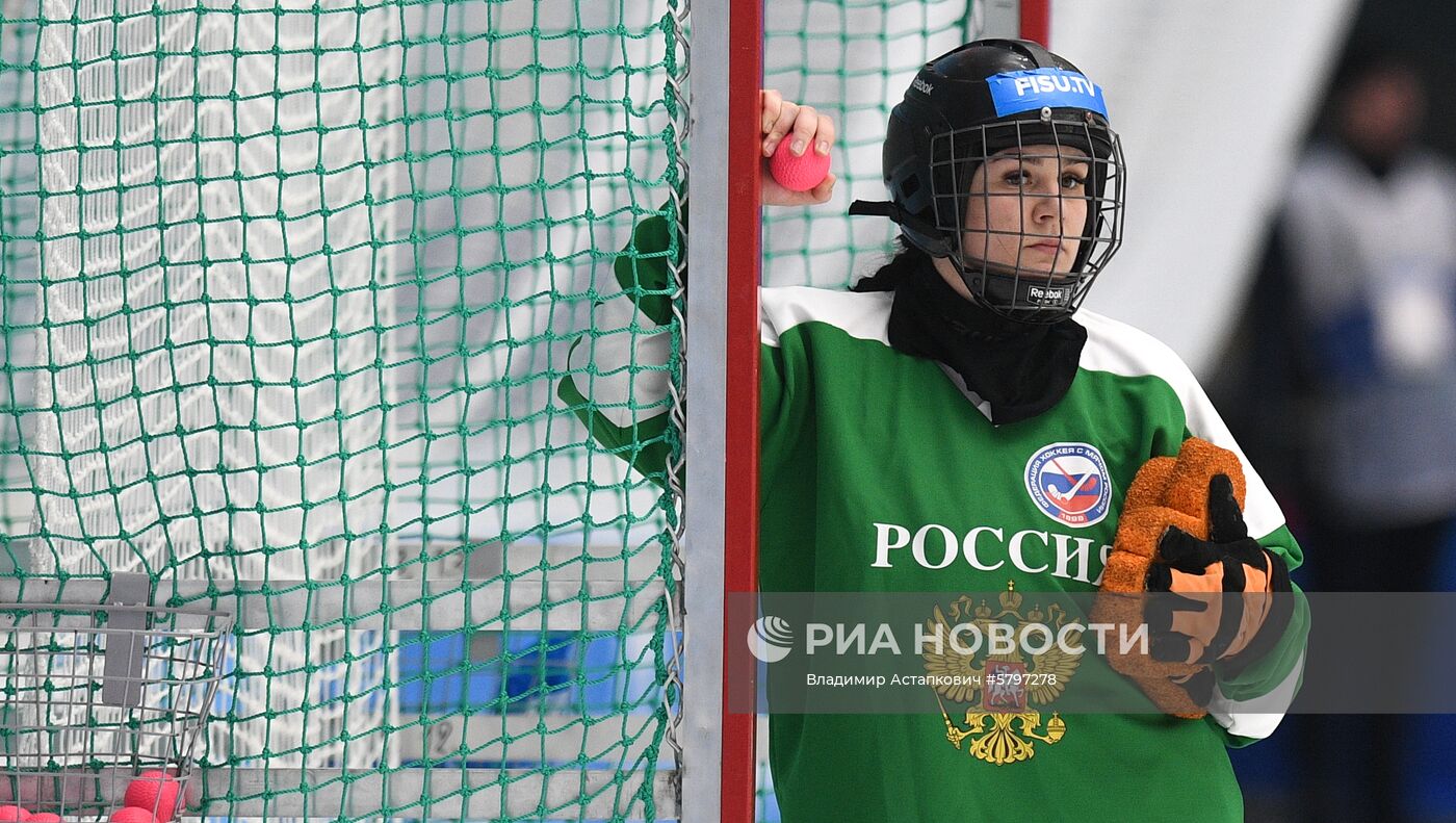 Универсиада. Хоккей с мячом. Тренировка женской сборной России