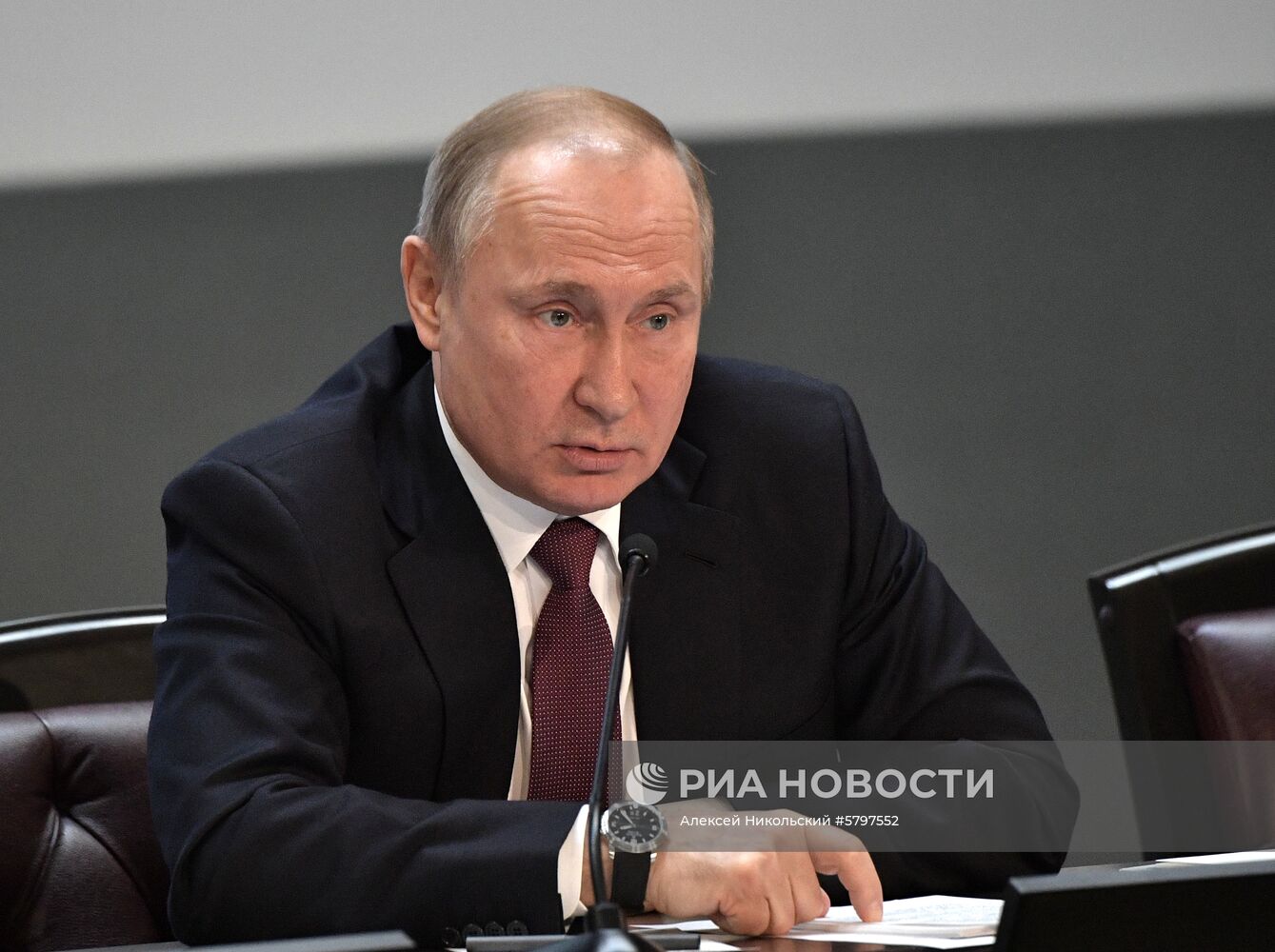 Президент РФ В. Путин принял участие в заседании коллегии МВД РФ