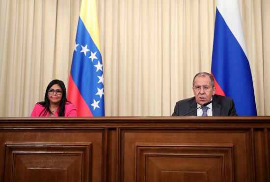 Встреча главы МИД РФ  С. Лаврова с вице-президентом Венесуэлы Д. Родригес