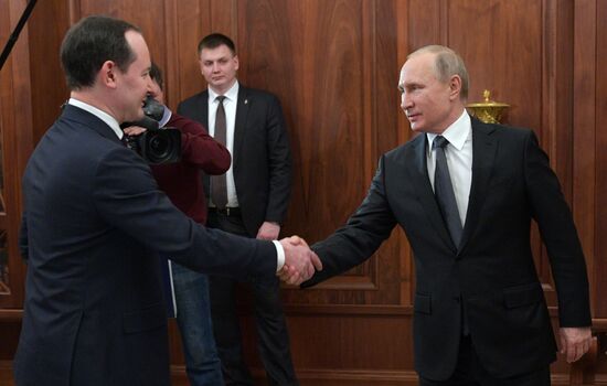 Рабочая встреча президента РФ В. Путина с главой компании «Россети» П. Ливинским