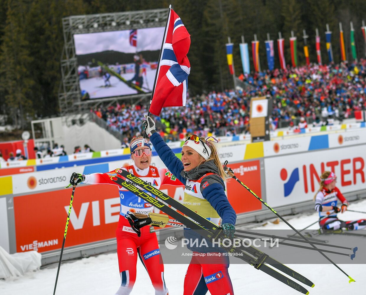 Лыжные гонки. Чемпионат мира. Женщины. Масс-старт