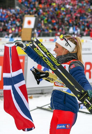 Лыжные гонки. Чемпионат мира. Женщины. Масс-старт