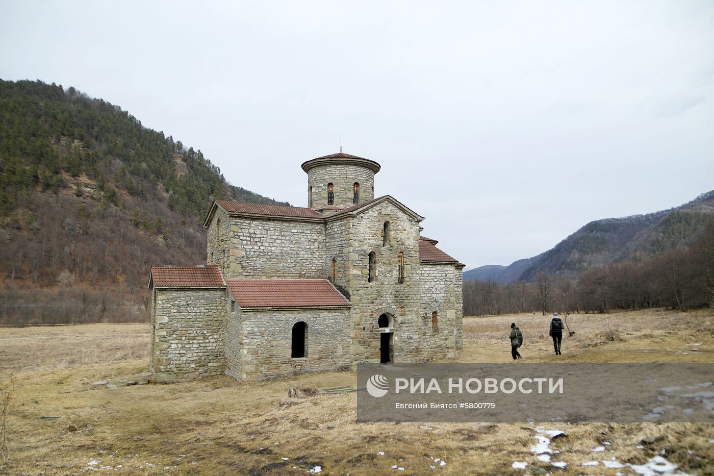 Нижне-Архызский историко-архитектурный центр 