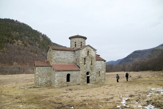 Нижне-Архызский историко-архитектурный центр 