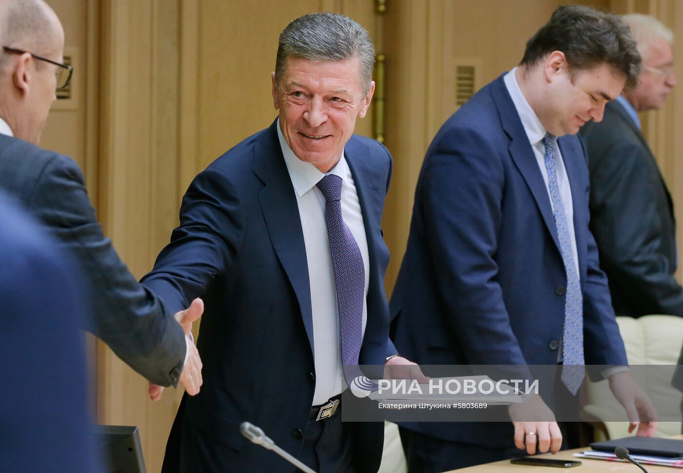 Вице-премьер РФ Д. Козак провел совещание правительства РФ