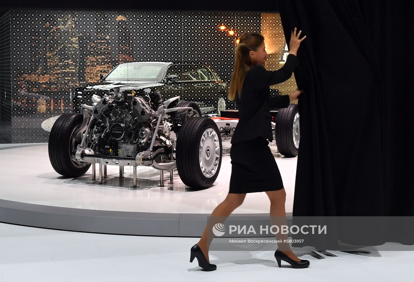 Премьера автомобиля Aurus на Женевском автосалоне