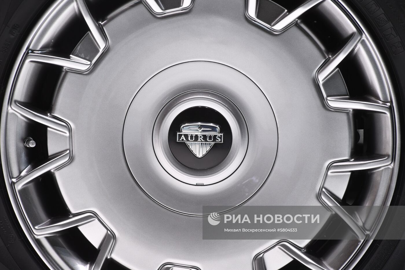 Премьера автомобиля Aurus на Женевском автосалоне