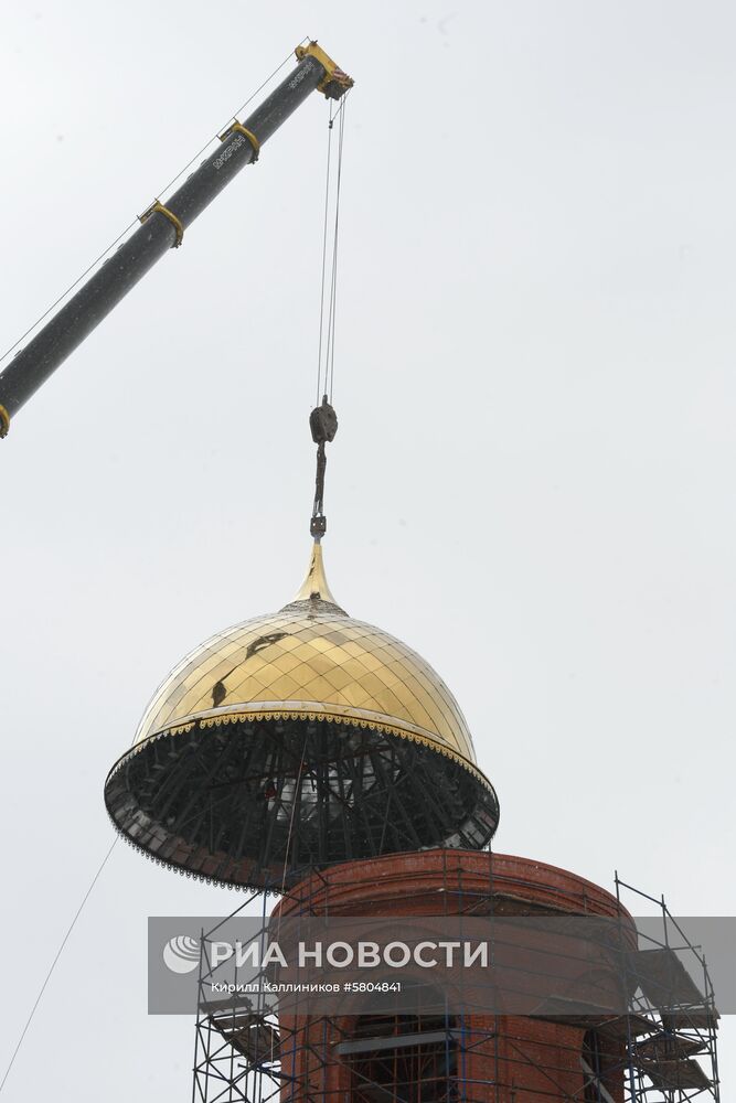Установка купола на главный храм Росгвардии
