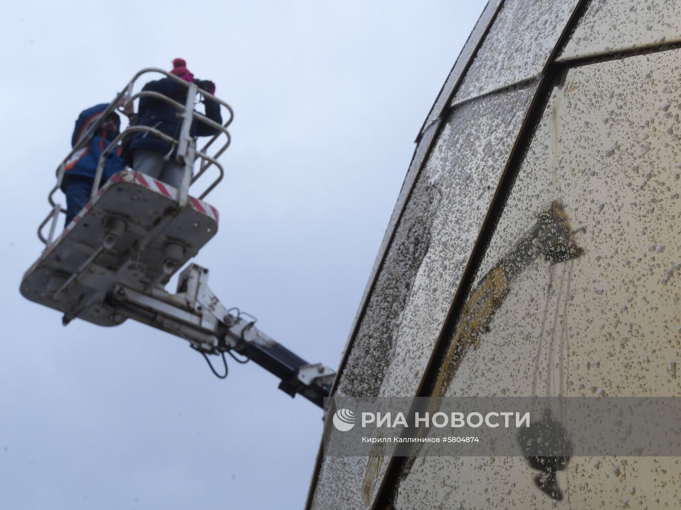 Установка купола на главный храм Росгвардии