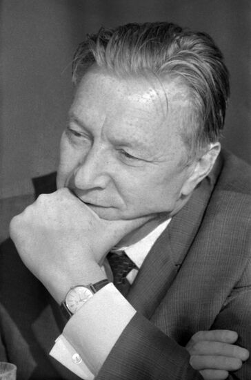 Борис Бурков