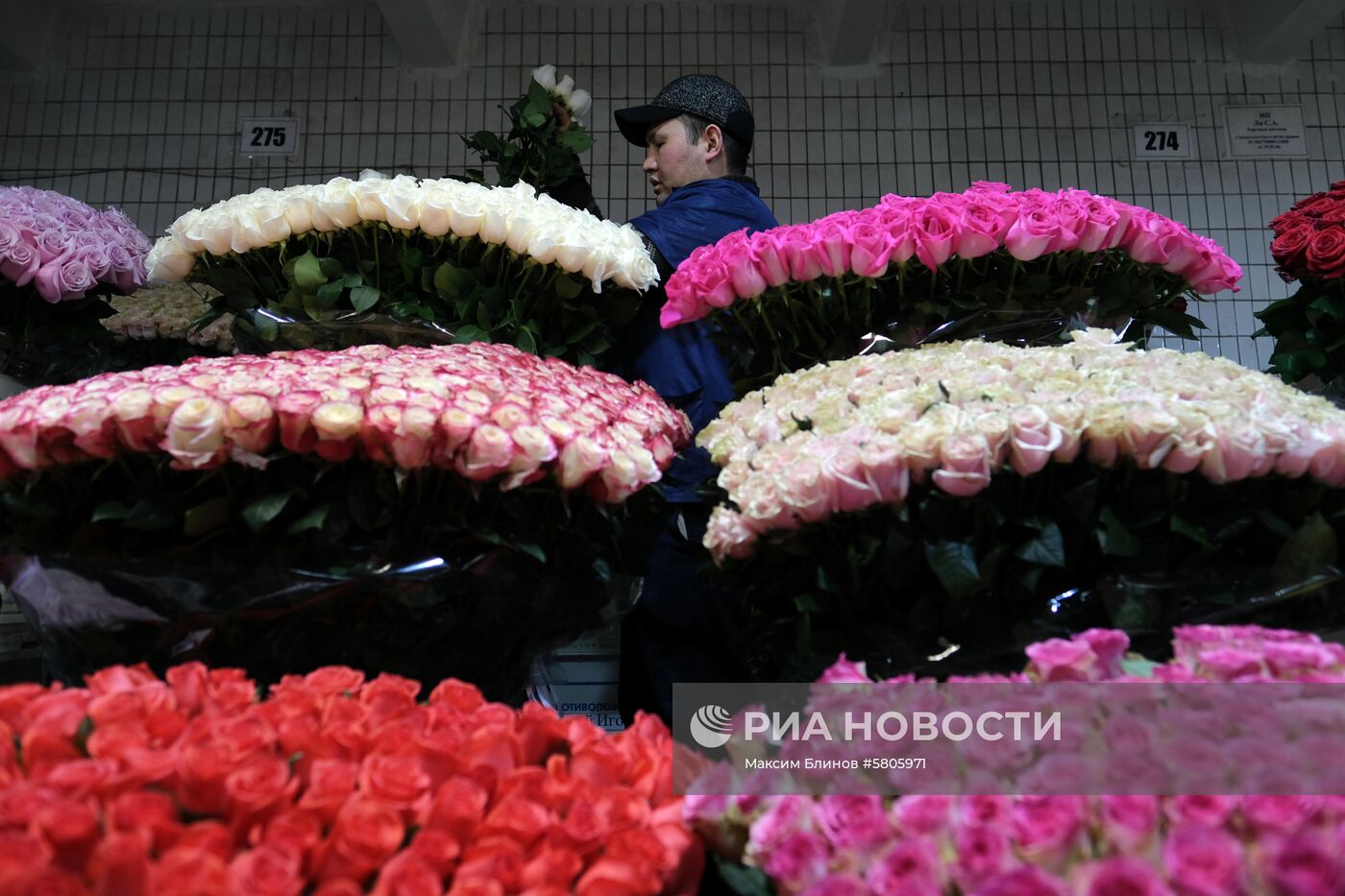 Продажа цветов к 8 Марта