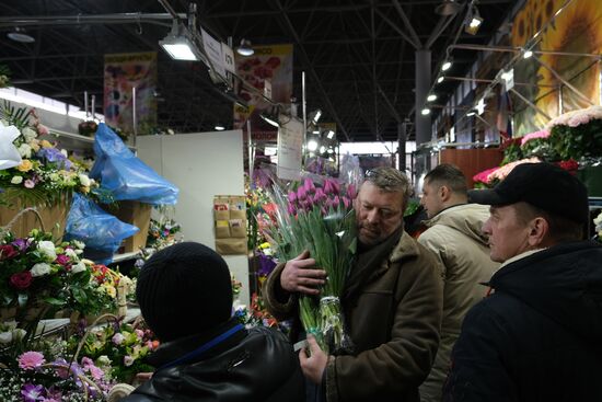 Продажа цветов к 8 Марта