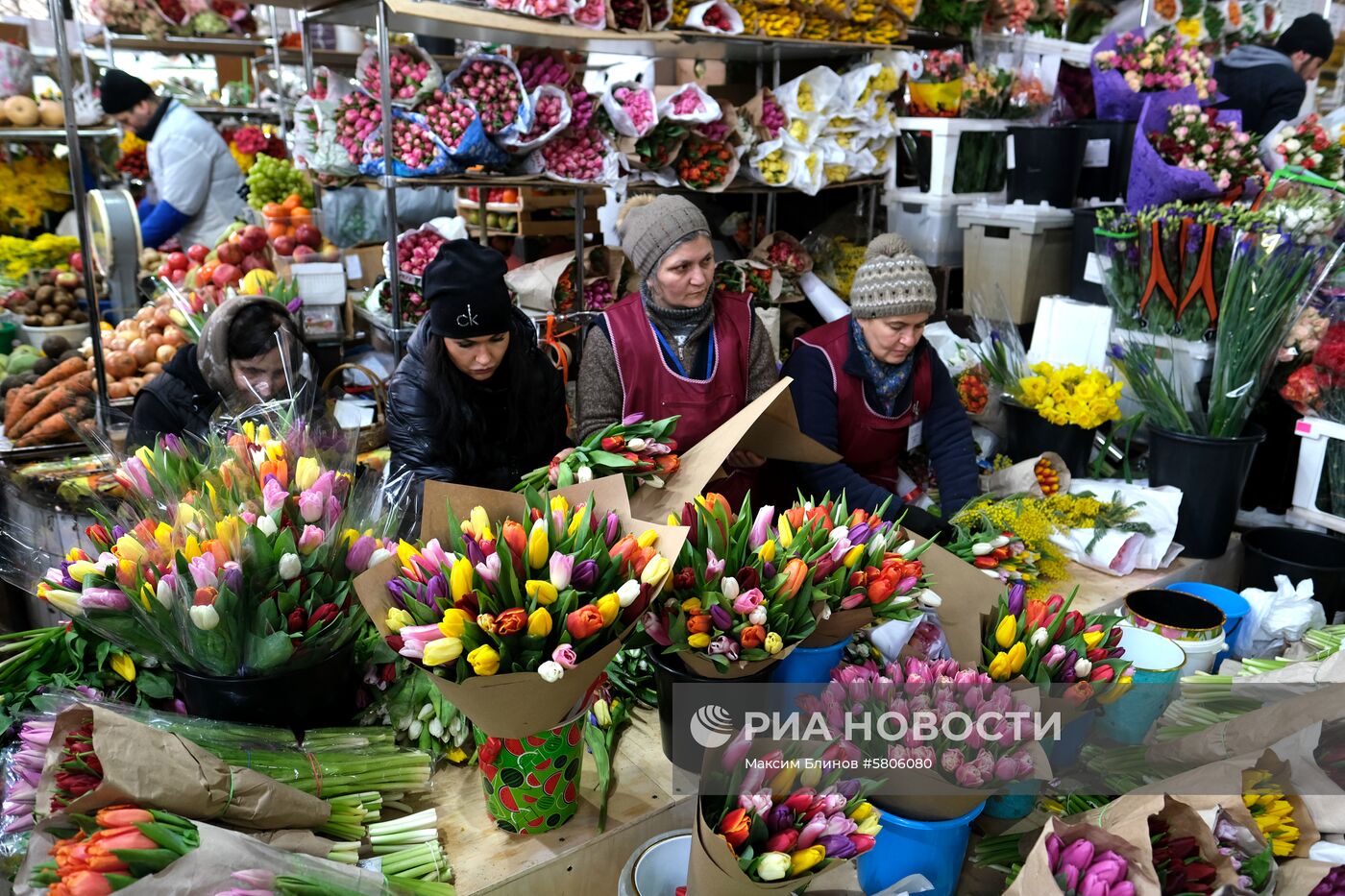 Продажа цветов к 8 Марта