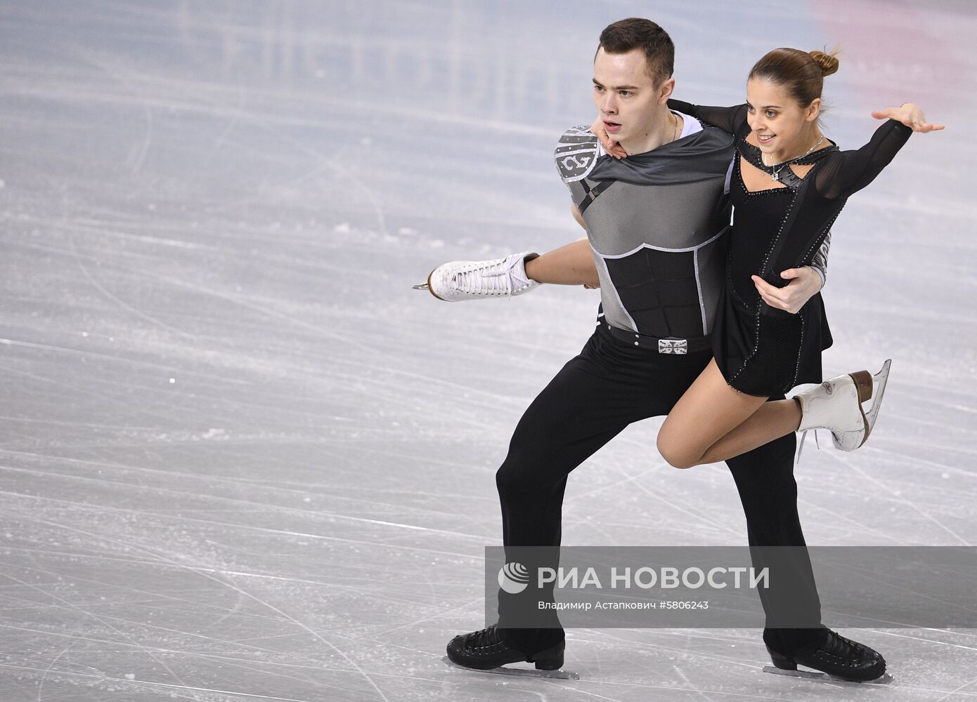 Универсиада-2019. Пары. Произвольная программа