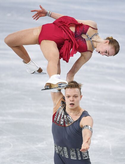 Универсиада-2019. Пары. Произвольная программа