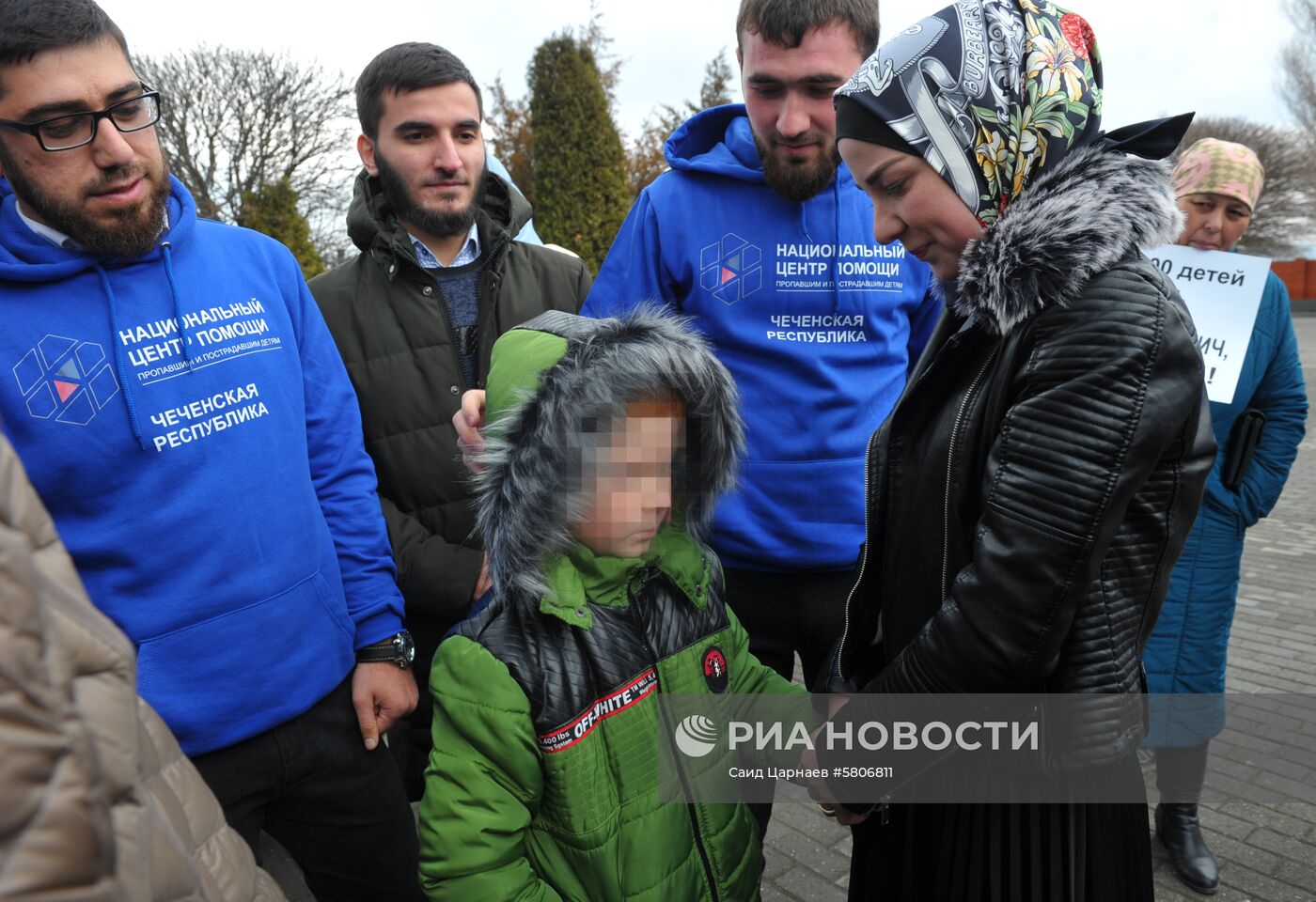 Встреча спасенного на Ближнем Востоке мальчика в аэропорту Грозного