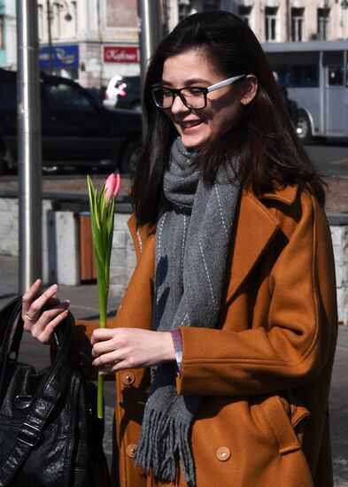 Поздравления женщин с 8 Марта 