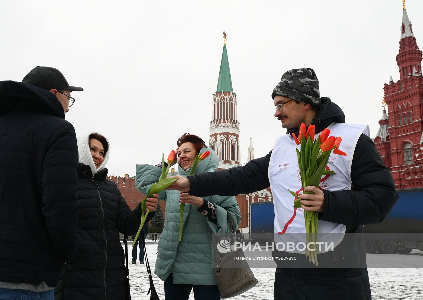 Поздравления женщин с Международным женским днем