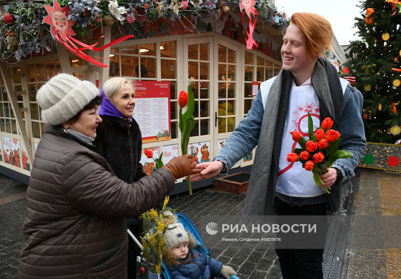 Поздравления женщин с Международным женским днем