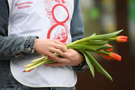 Поздравления женщин с Международным женским днем